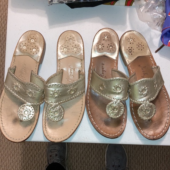 JACK ROGERS Size 7 platinum thong JACKS FLAT sandal pre-loved, leather foot bed - Picture 9 of 9